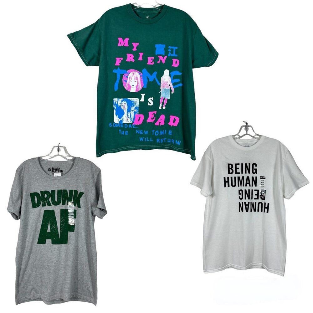 NWT and NWOT Hot Topic Lot of 3 Short Sleeves Graphic T-Shirts . Size Medium
